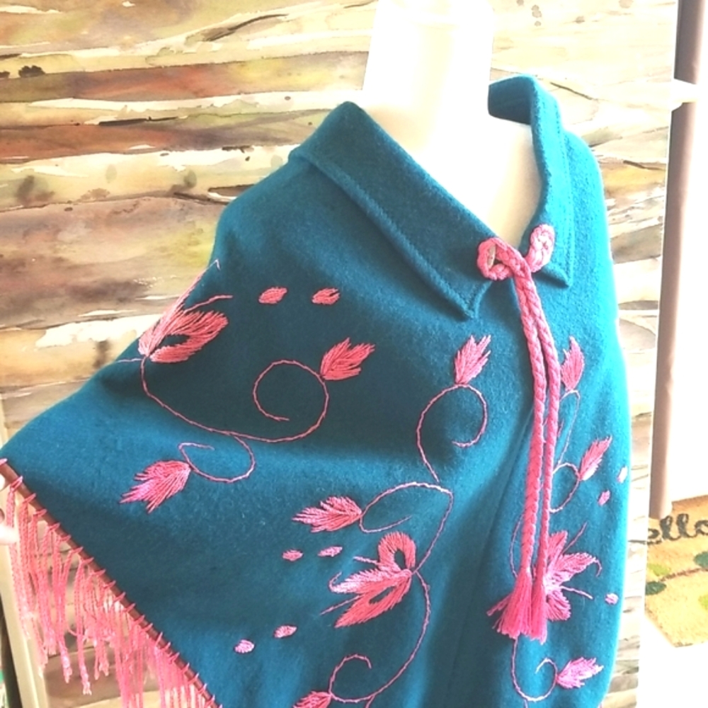 60's Hippie Fringe Teal Wool Pink Hand Embroidery Cape Shawl Poncho GUVC OSFA - Picture 1 of 12